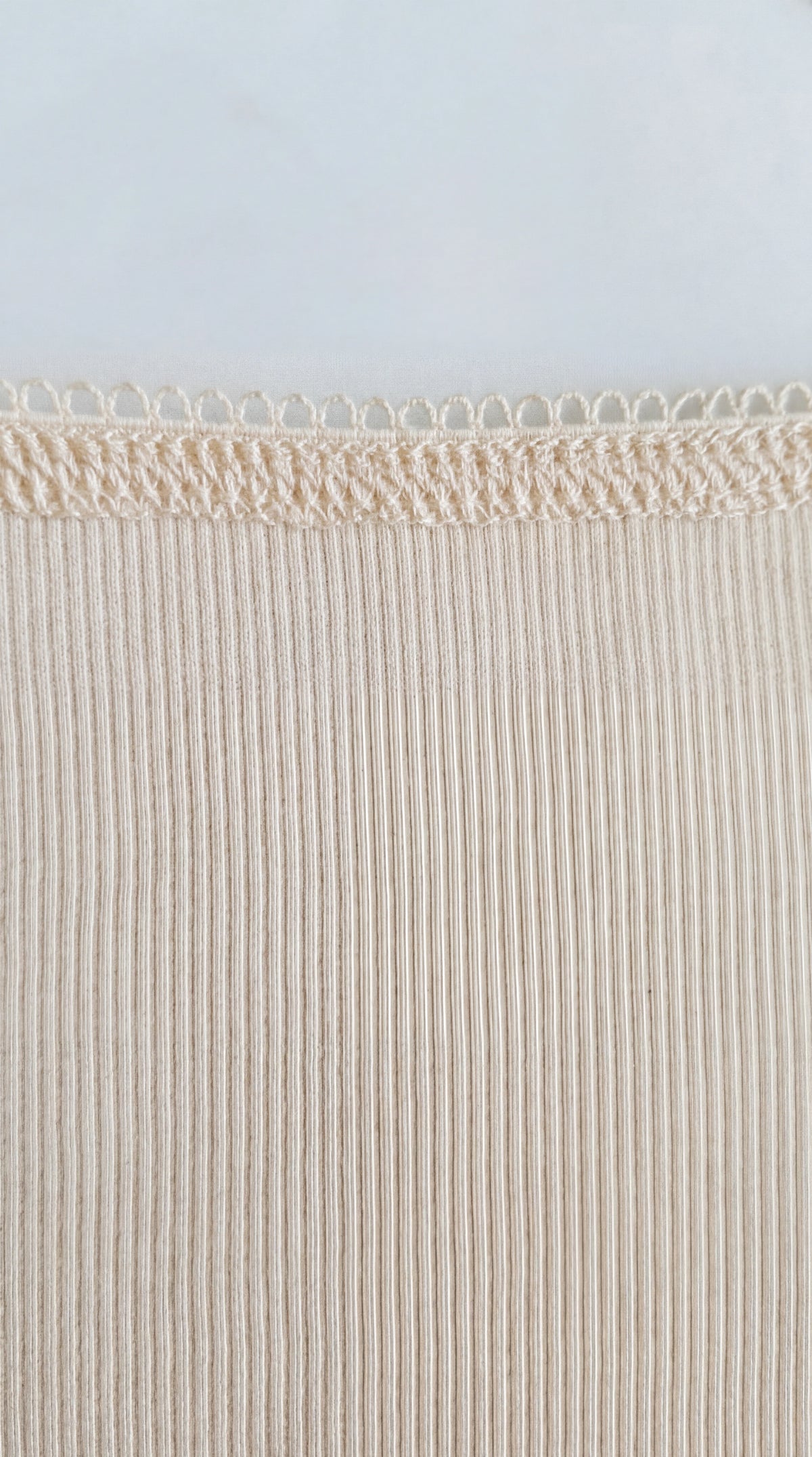 Inside seam & picot edge finish waistband